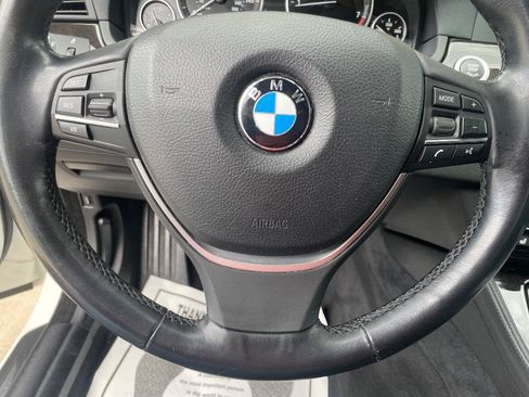 Used 2011 BMW 550i xDrive Sedan AWD/4WD image 22