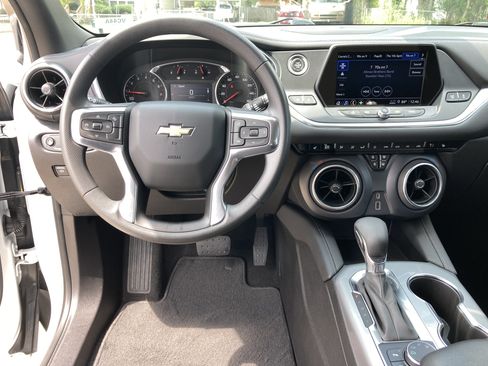 Used 2021 Chevrolet Blazer LT AWD/4WD image 16