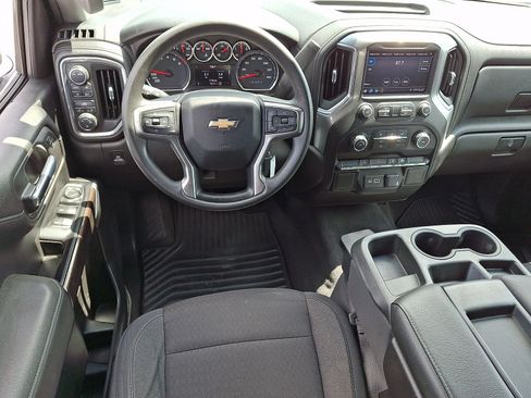 Used 2020 Chevrolet Silverado 1500 LT AWD/4WD image 11