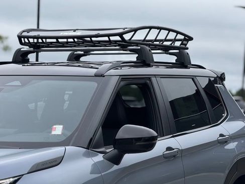 New 2025 Mitsubishi Outlander AWD image 8