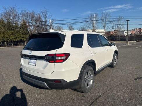 New 2025 Honda Pilot EX-L image 7