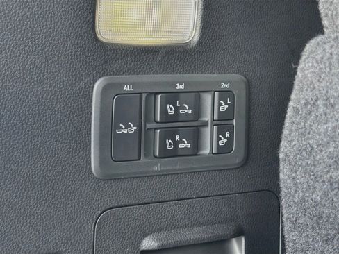 Used 2026 Lexus LX 600 4WD w/ Luxury Package image 13