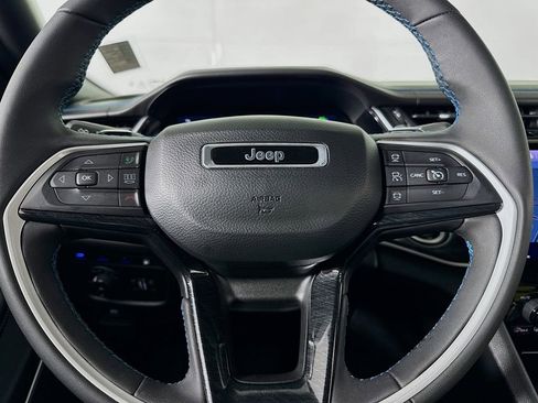 Used 2022 Jeep Grand Cherokee Trailhawk w/ Advanced Protech Group II image 48