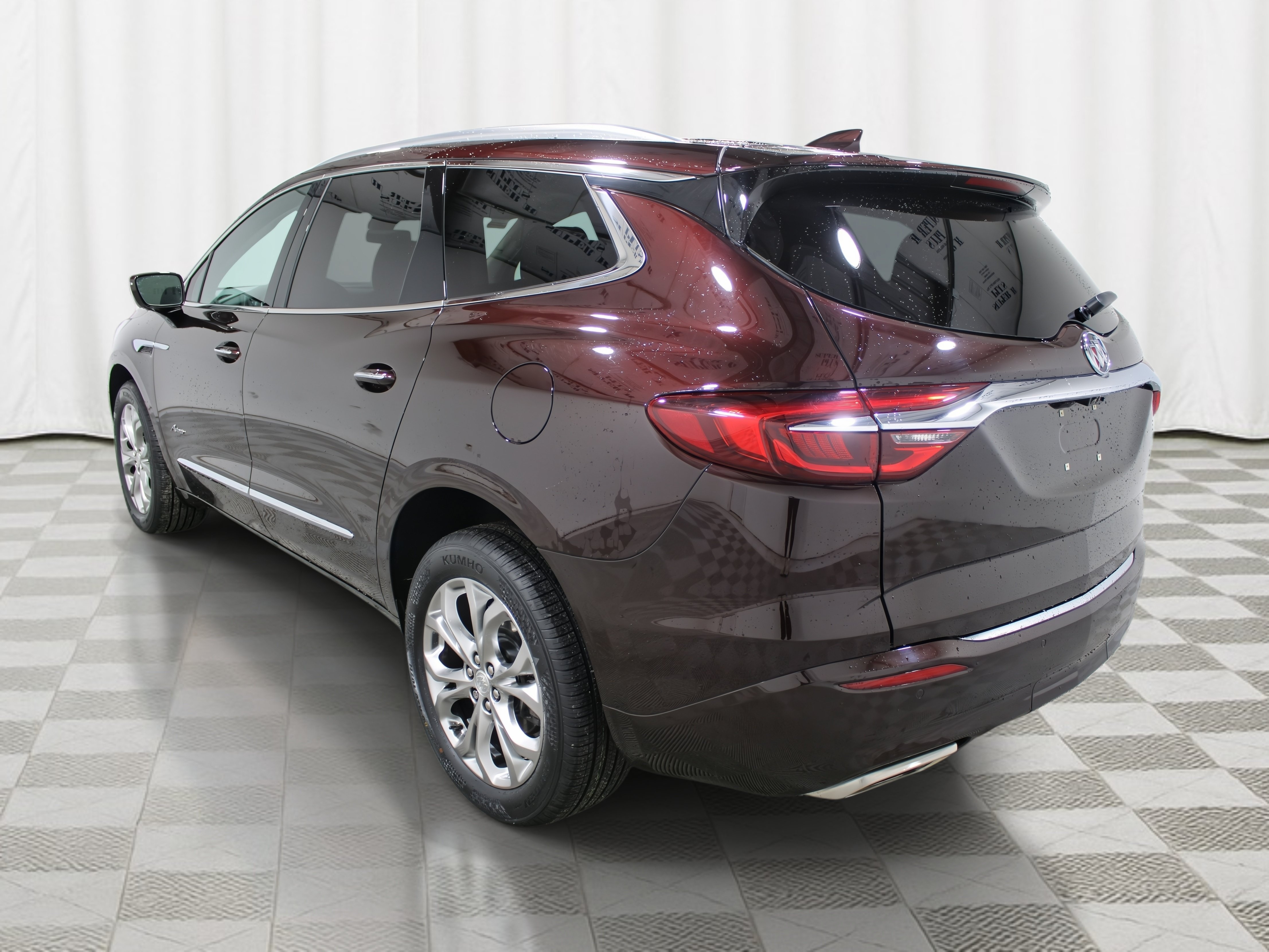 Used 2020 Buick Enclave Avenir w/ Avenir Technology Package AWD/4WD image 5