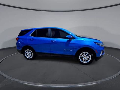 Used 2024 Chevrolet Equinox LT w/ Driver Convenience Package AWD/4WD image 9