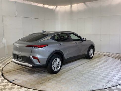 Used 2024 Buick Envista Preferred w/ Convenience I Package image 8