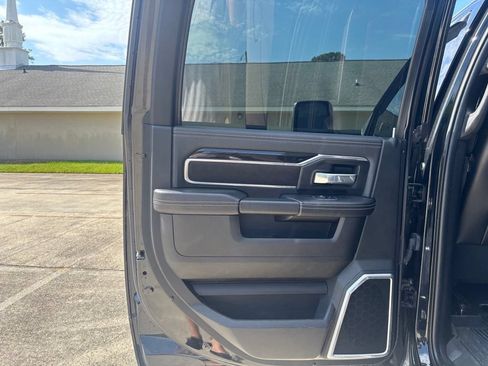 Used 2023 RAM 2500 Laramie AWD/4WD image 14