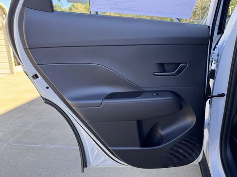 New 2026 Hyundai Kona SE image 20