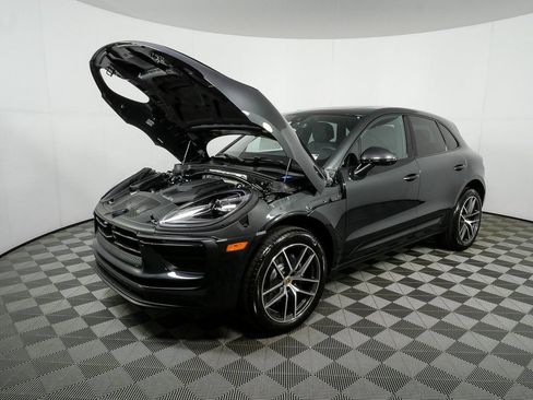 Certified 2026 Porsche Macan AWD/4WD image 35