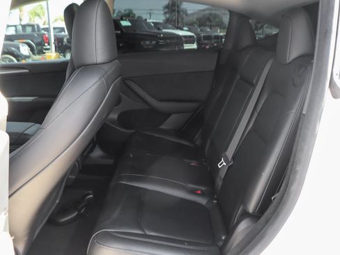 Used 2024 Tesla Model Y Long Range RWD image 38