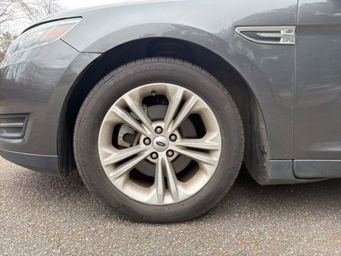 Used 2018 Ford Taurus SEL w/ Equipment Group 201A image 9