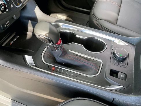 Used 2023 Chevrolet Traverse RS image 16