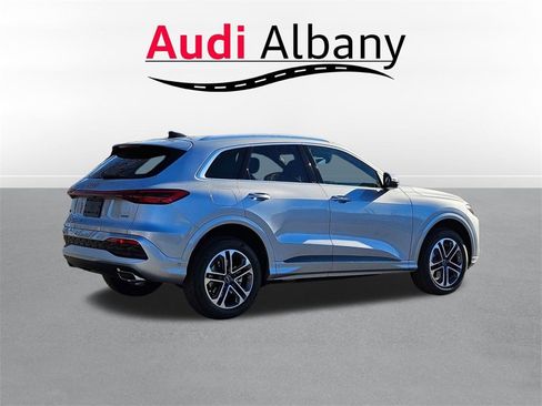 New 2025 Audi Q5 Premium Plus image 4