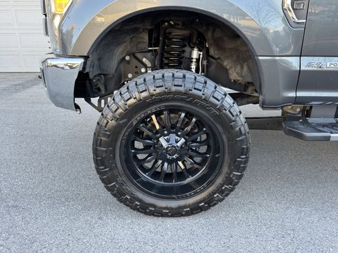 Used 2017 Ford F350 Lariat w/ Lariat Value Package image 13