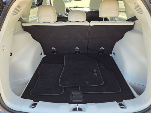 Used 2018 Jeep Compass Limited w/ Navigation Group image 14