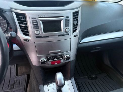 Used 2014 Subaru Outback 2.5i Premium image 21