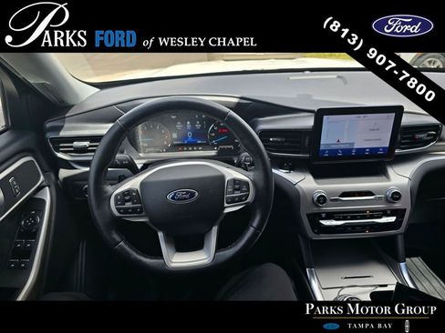 Used 2021 Ford Explorer XLT w/ Equipment Group 202A image 5