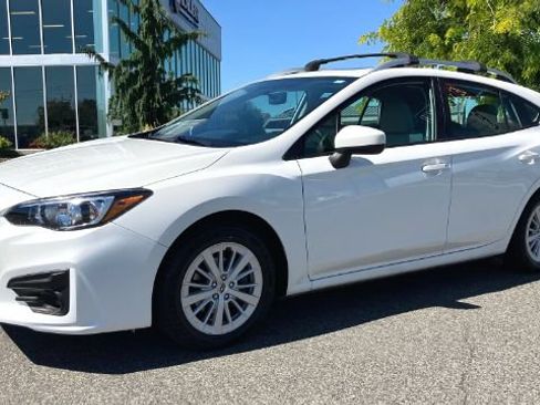 Used 2018 Subaru Impreza 2.0i Premium w/ Popular Package #2 AWD/4WD image 8
