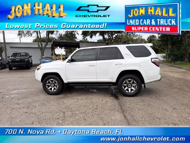 Used 2021 Toyota 4Runner TRD Off-Road Premium w/ Moonroof Package AWD/4WD image 4