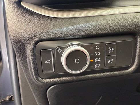 Used 2021 Ford Explorer XLT w/ Equipment Group 202A AWD/4WD image 35