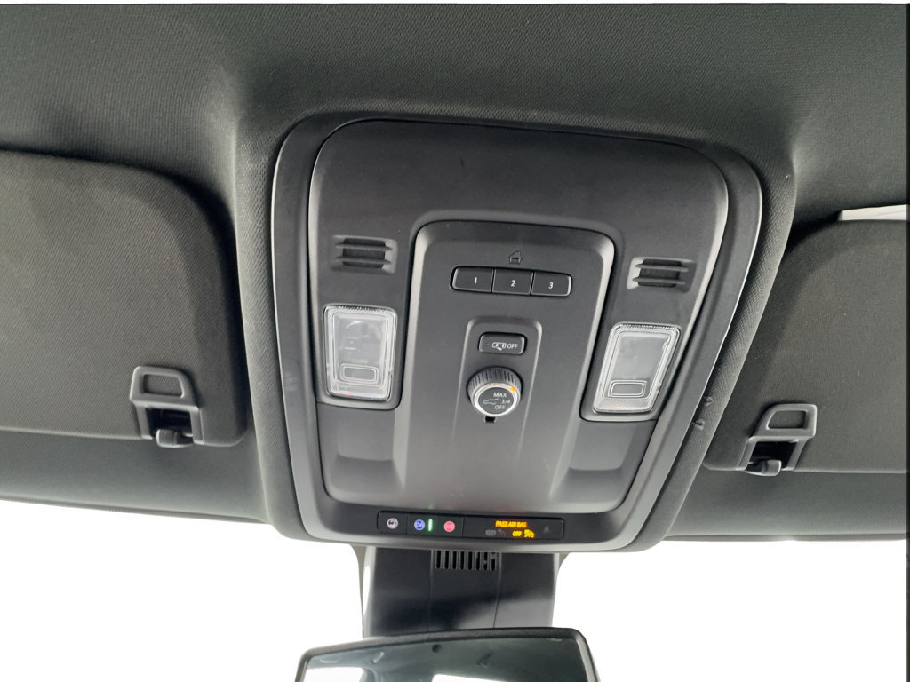 Used 2024 GMC Yukon SLT RWD image 48