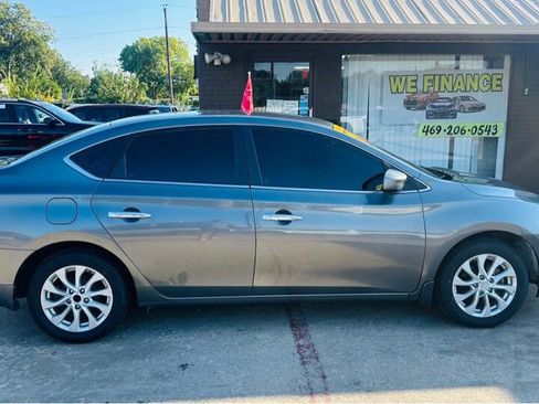 Used 2019 Nissan Sentra S w/ Appearance Package image 6