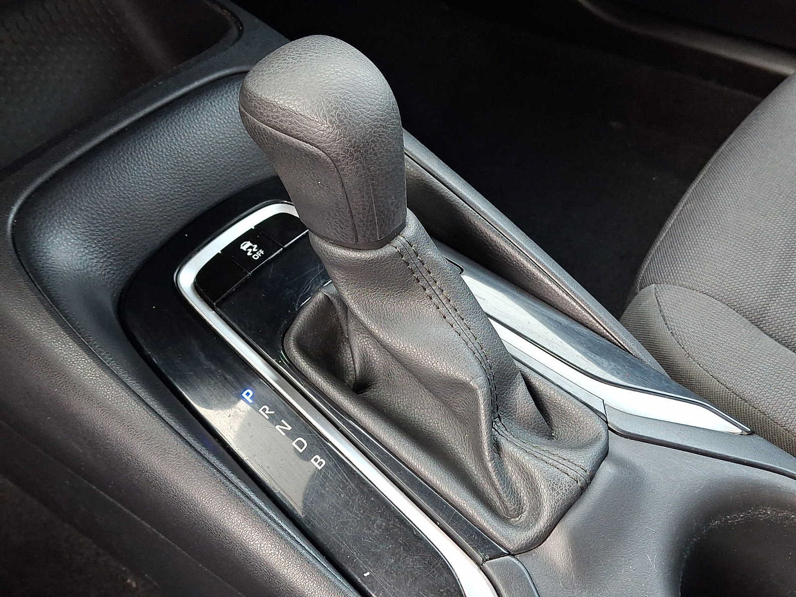 Used 2024 Toyota Corolla LE FWD image 12