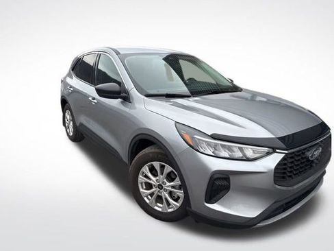 Used 2023 Ford Escape Active w/ Tech Pack #1 image 3