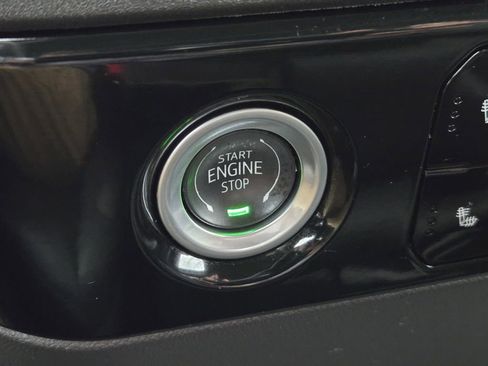 Used 2024 GMC Sierra 1500 SLT image 19