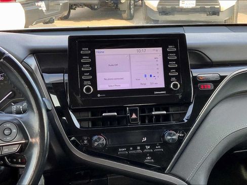 Used 2022 Toyota Camry SE FWD image 7