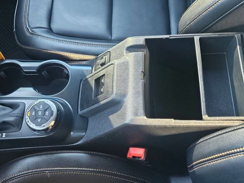 Used 2024 Ford Bronco Badlands image 15