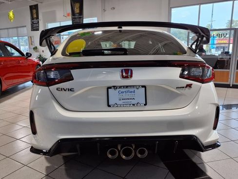 Certified 2024 Honda Civic Type R image 5