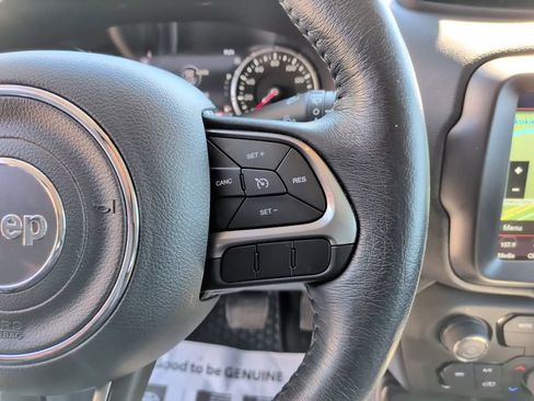 Used 2022 Jeep Renegade Latitude w/ Convenience Group AWD/4WD image 22