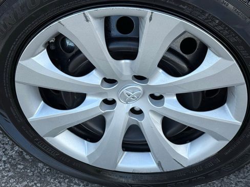 Used 2020 Toyota Corolla LE image 9