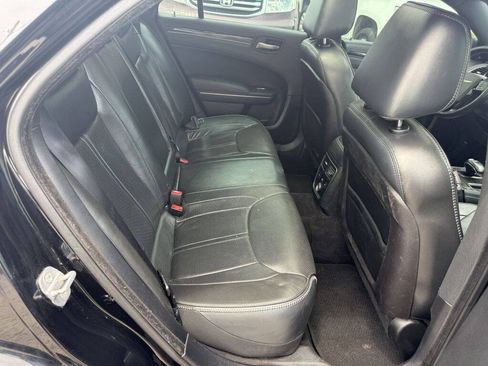 Used 2014 Chrysler 300 C RWD image 25