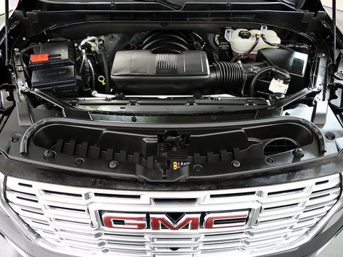 Used 2025 GMC Yukon Denali image 40