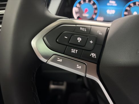 Certified 2025 Volkswagen Jetta SE image 53