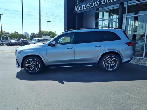 New 2026 Mercedes-Benz GLS 450 4MATIC image 3