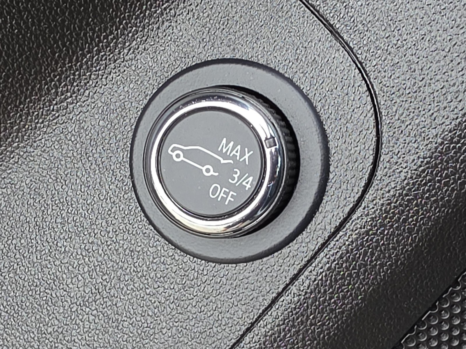 Used 2023 GMC Acadia SLE w/ Driver Convenience Package FWD image 18