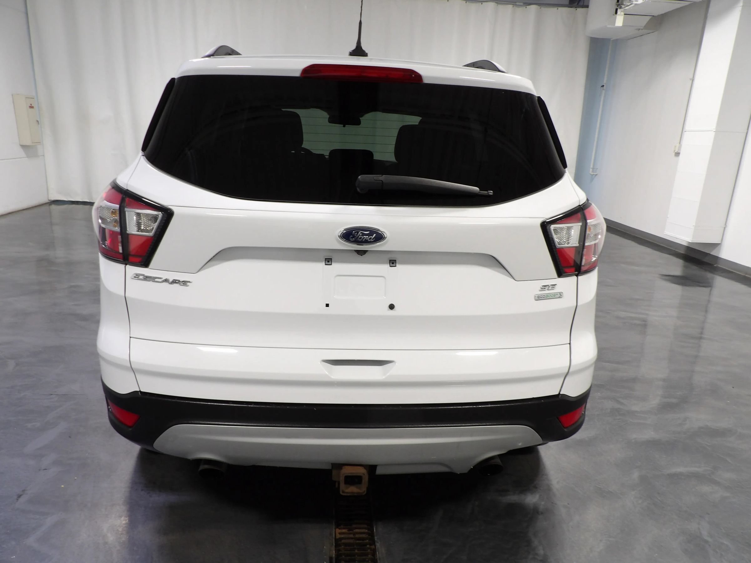 Used 2018 Ford Escape SE w/ SE Sync 3 Package FWD image 5