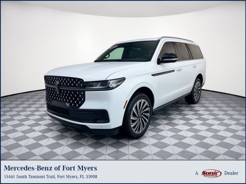 Used 2025 Lincoln Navigator Black Label AWD/4WD image 1
