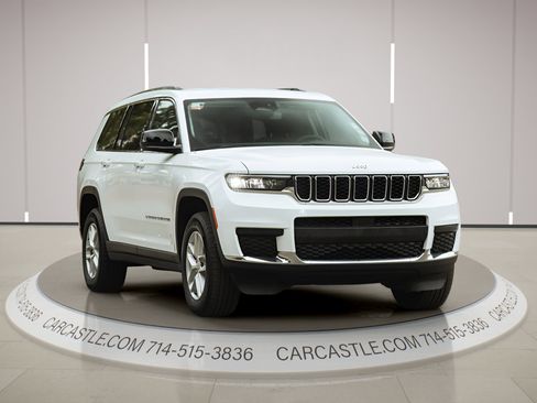 Used 2023 Jeep Grand Cherokee L Laredo image 12