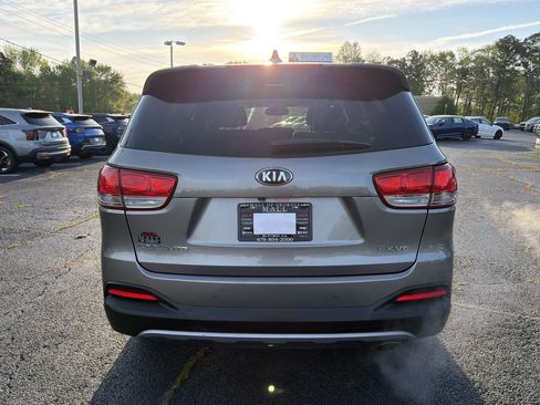 Used 2018 Kia Sorento EX FWD image 6