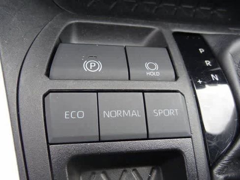 Used 2023 Toyota RAV4 XLE image 23