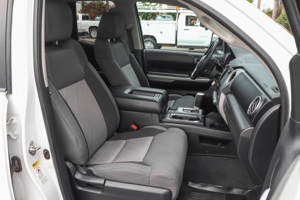 Used 2016 Toyota Tundra SR5 w/ TRD Off Road Package AWD/4WD image 44