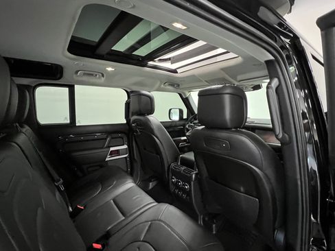 Used 2020 Land Rover Defender 110 HSE image 49