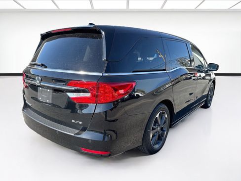 Used 2024 Honda Odyssey Elite image 4