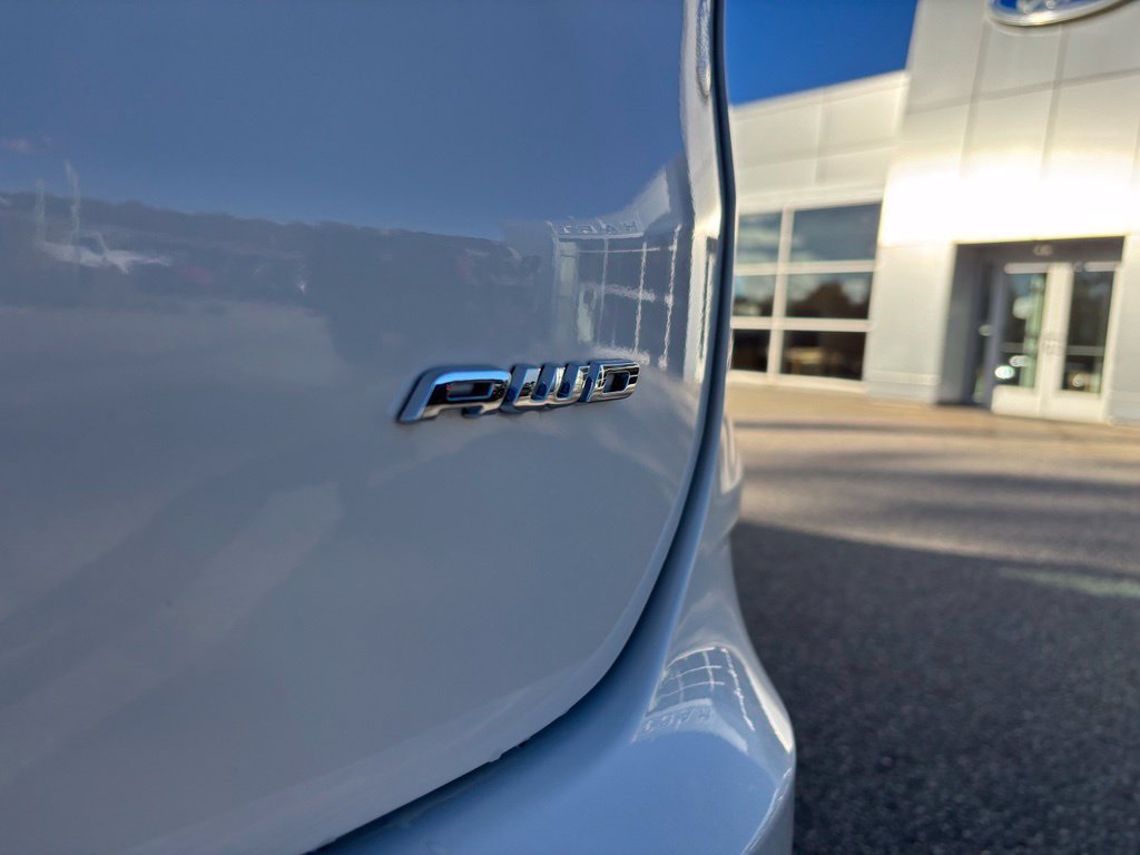 Used 2024 Ford Edge SEL w/ Convenience Package AWD/4WD image 9