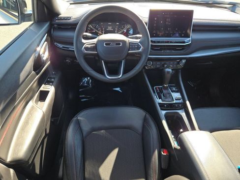 Certified 2025 Jeep Compass Trailhawk AWD/4WD image 22
