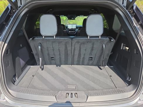 Used 2025 Ford Explorer ST-Line AWD/4WD image 36